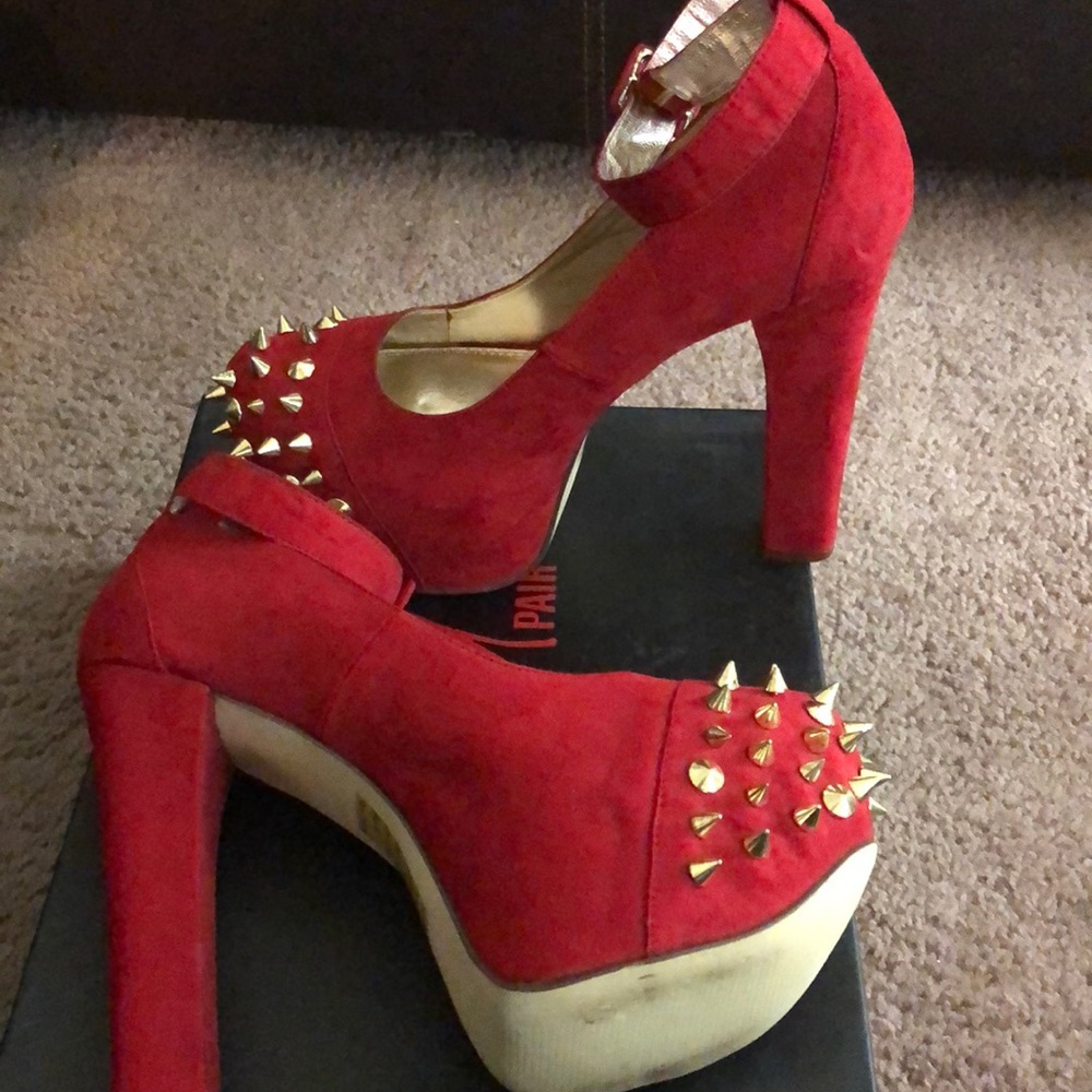 Heels - Picture 3 of 5
